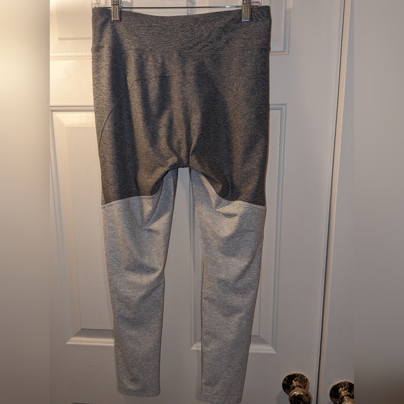 Outdoor Voices size large leggings (grey and white) - Picture 3 of 4